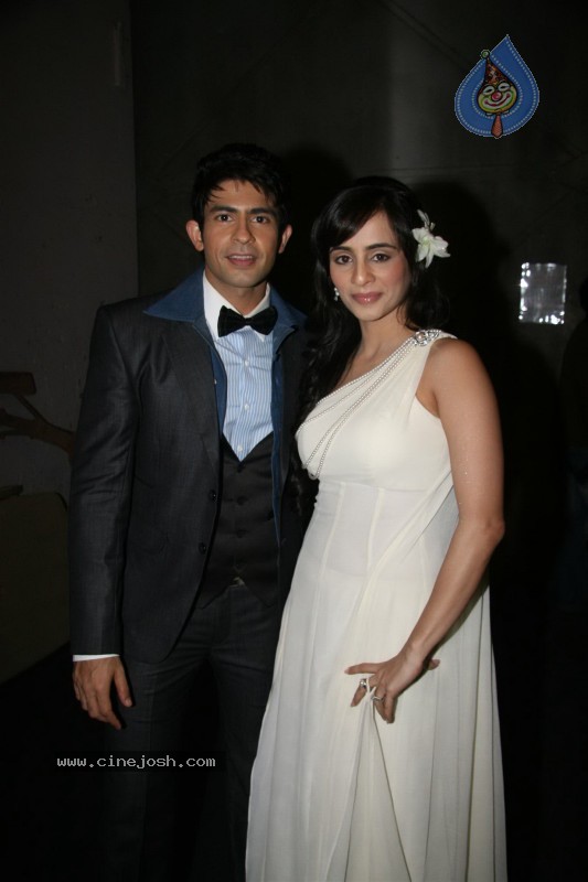 Hema Malini on Indian Idol - 44 / 47 photos