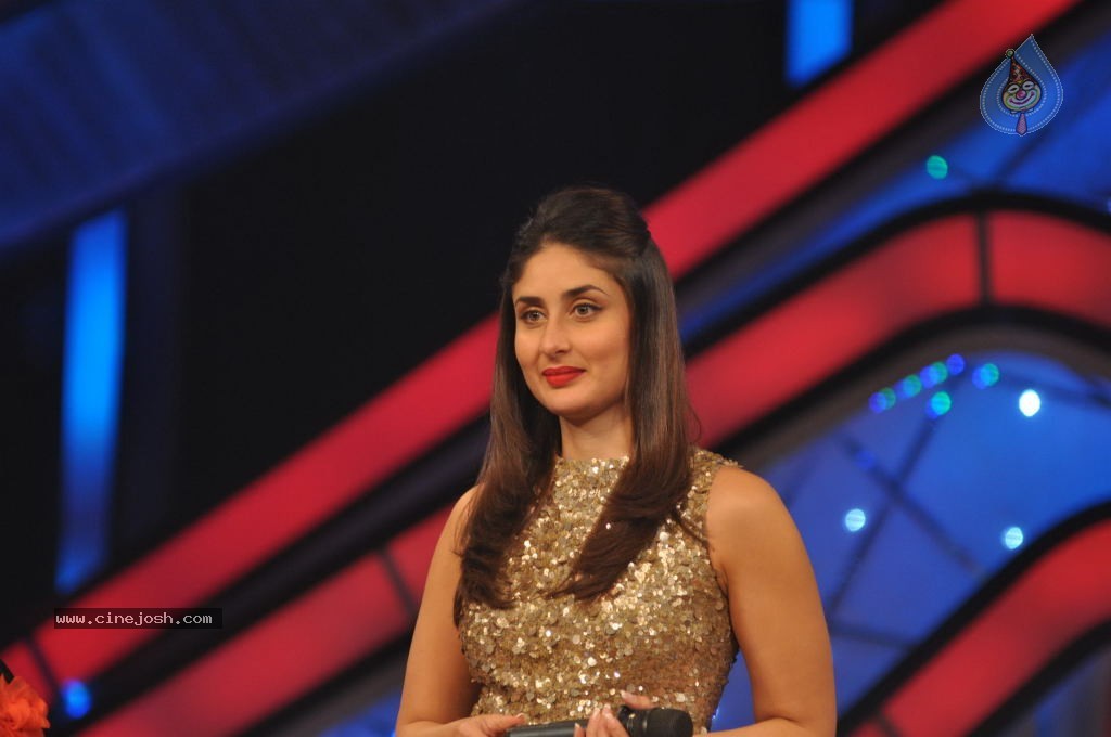Heroine Promotion at Dance India Dance Sets - 12 / 44 photos