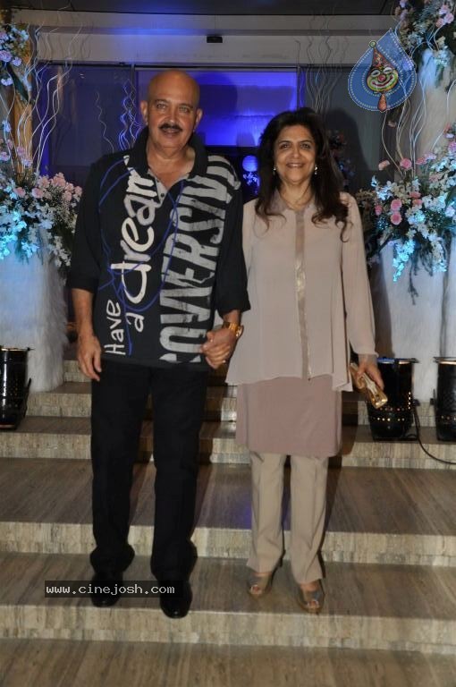 Hirthik Roshan Sister Bday Party - 4 / 24 photos