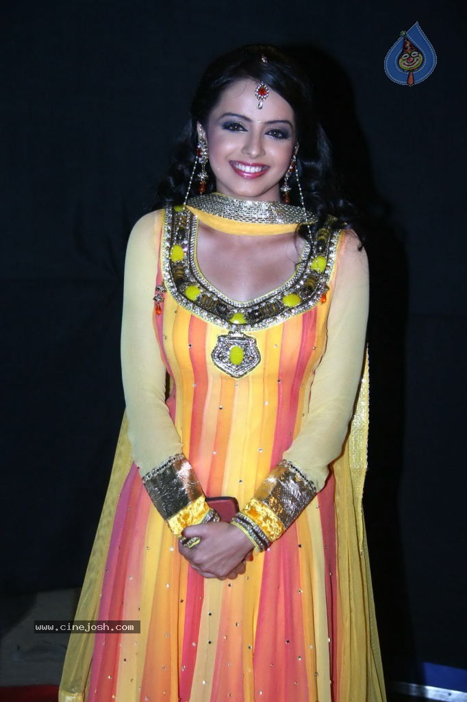 Hot Bolly Celebs at Colors Golden Petal Awards - 51 / 125 photos