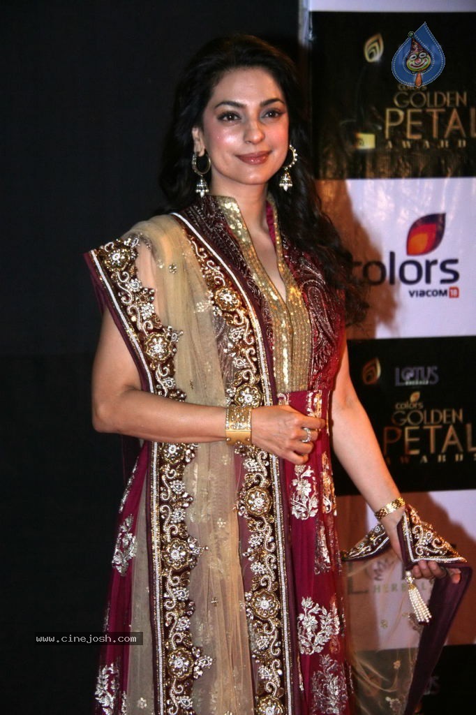 Hot Bolly Celebs at Colors Golden Petal Awards - 53 / 125 photos
