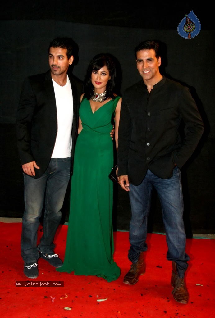 Hot Bolly Celebs at Colors Golden Petal Awards - 72 / 125 photos