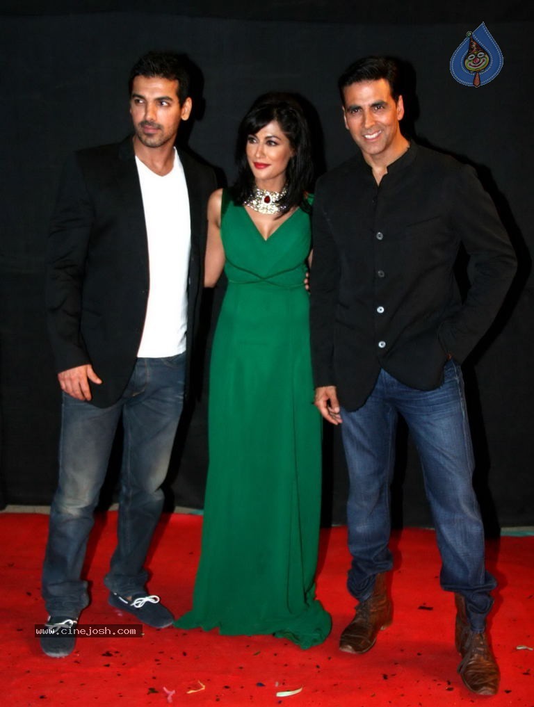 Hot Bolly Celebs at Colors Golden Petal Awards - 81 / 125 photos