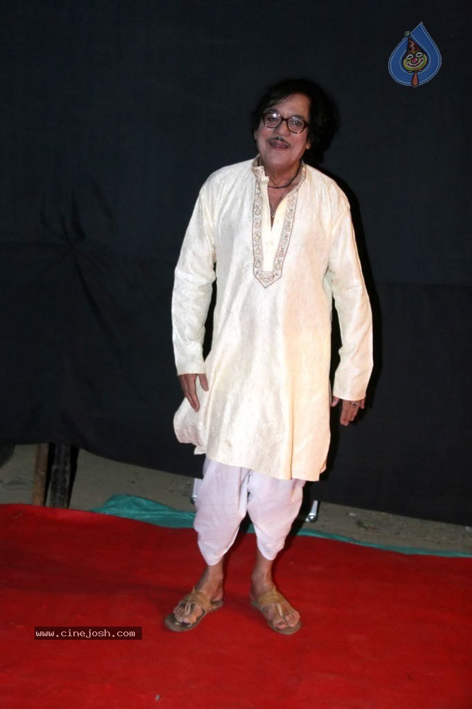 Hot Bolly Celebs at Colors Golden Petal Awards - 83 / 125 photos