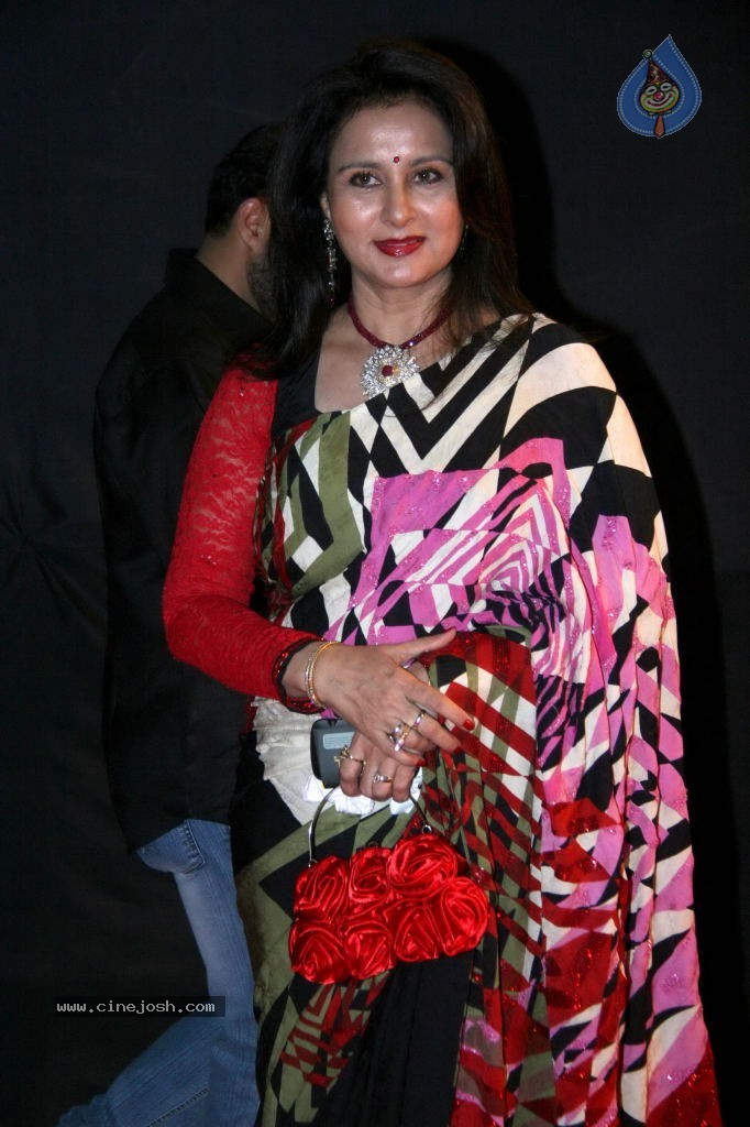 Hot Bolly Celebs at Colors Golden Petal Awards - 85 / 125 photos