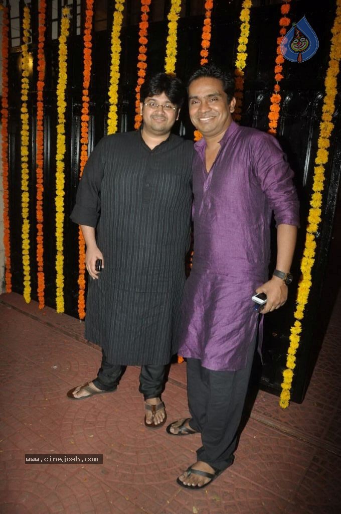 Hot Bolly Celebs at Ekta Kapoor Diwali Party - 31 / 86 photos