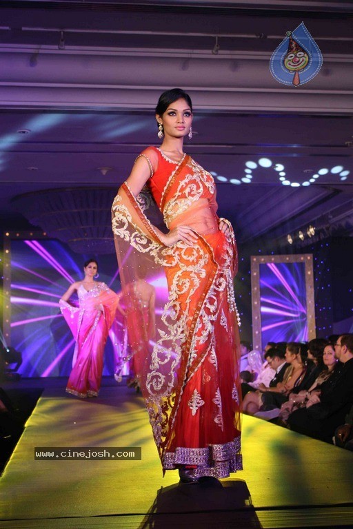 Hot Bolly Celebs at Gitanjali Ticket to Bollywood Event - 25 / 98 photos