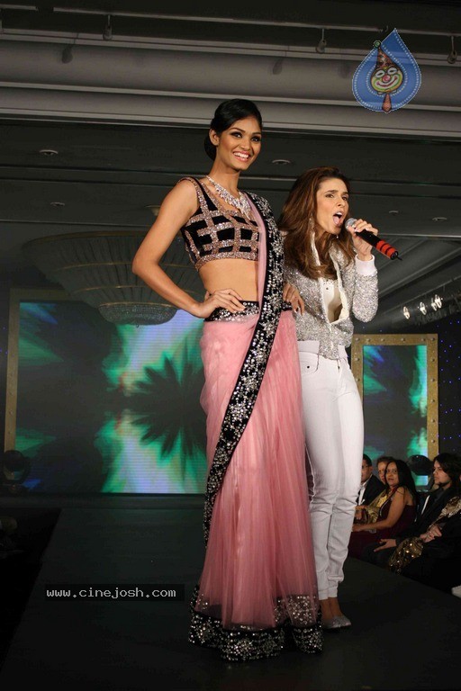 Hot Bolly Celebs at Gitanjali Ticket to Bollywood Event - 60 / 98 photos