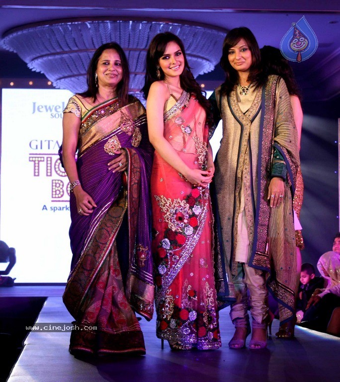 Hot Bolly Celebs at Gitanjali Ticket to Bollywood Event - 62 / 98 photos