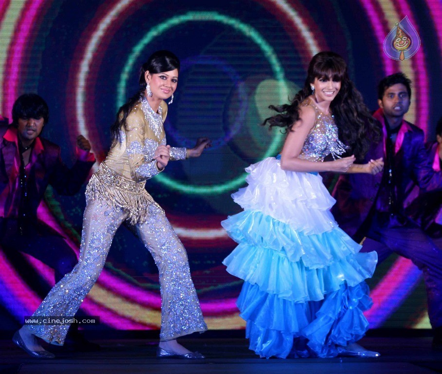 Hot Bolly Celebs at Gitanjali Ticket to Bollywood Event - 75 / 98 photos