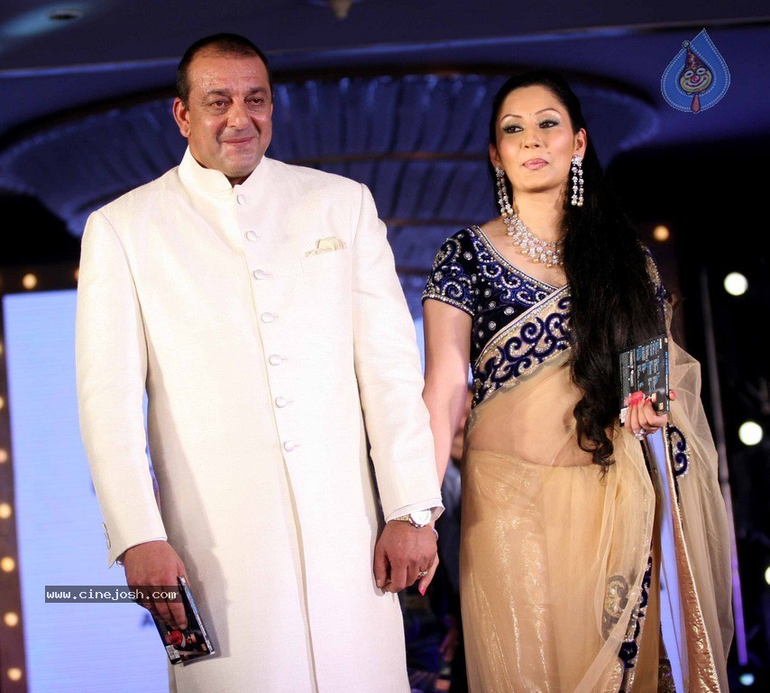 Hot Bolly Celebs at Gitanjali Ticket to Bollywood Event - 82 / 98 photos