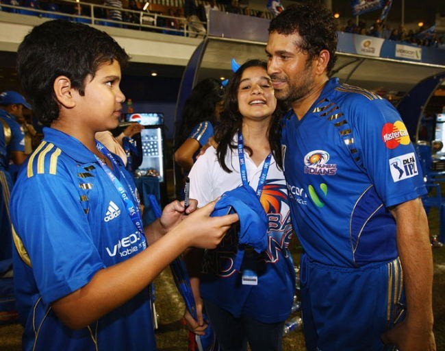 Hot Bolly Celebs at IPL - 25 / 48 photos