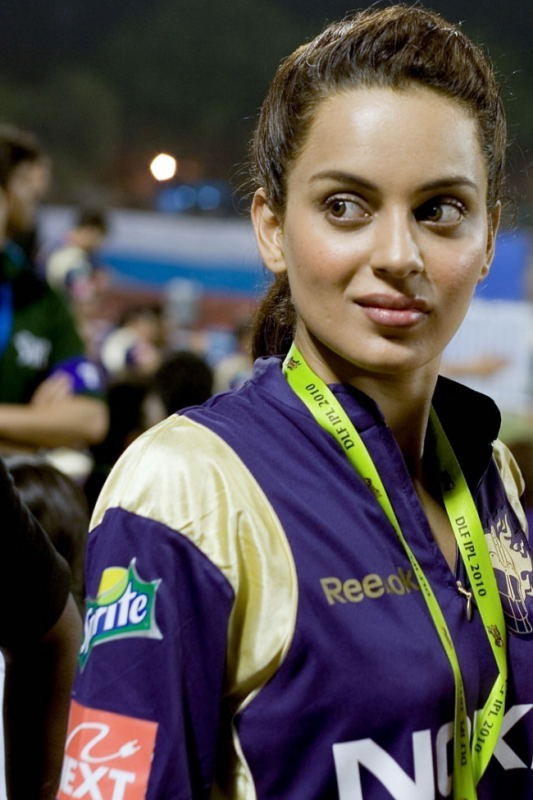 Hot Bolly Celebs at IPL - 36 / 48 photos