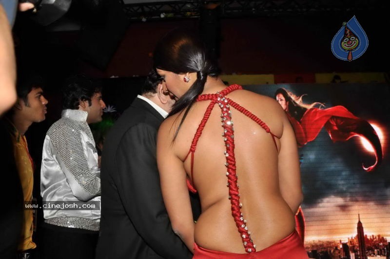 Hot Bolly Celebs at Kashmira Shah Calendar Launch - 57 / 69 photos