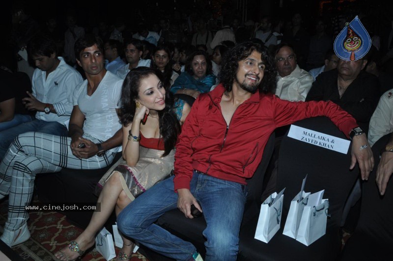 Hot Bolly Celebs at Shagun 10 Fashion Show - 56 / 56 photos