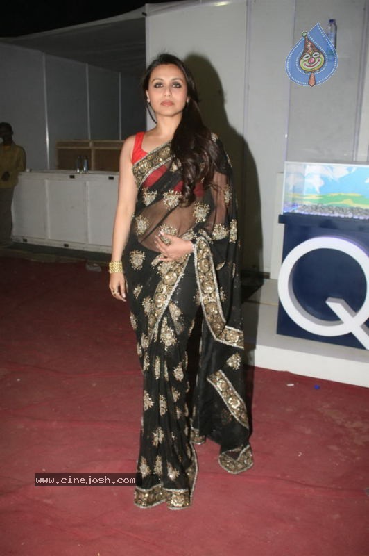 Hot Bolly Celebs at Stardust Awards 2011 - 4 / 75 photos