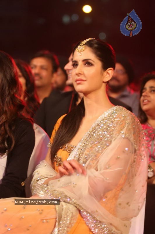 Hot Bolly Celebs at Stardust Awards 2011 - 52 / 75 photos