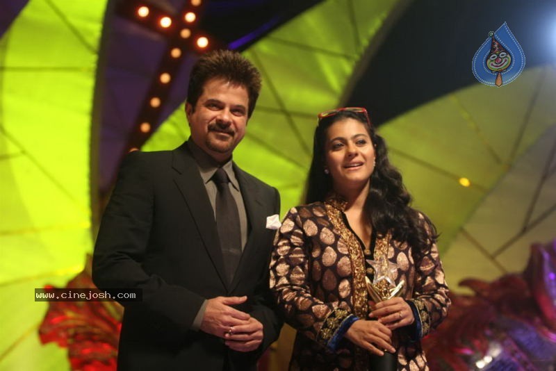 Hot Bolly Celebs at Stardust Awards 2011 - 55 / 75 photos