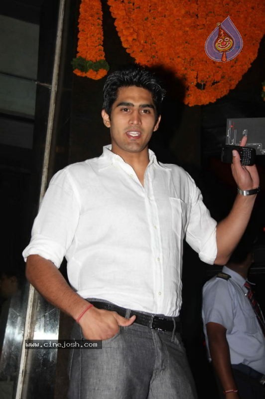 Hot Bolly Celebs at The Charcoal Project Launch - 45 / 108 photos