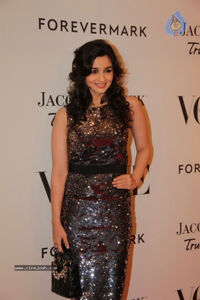 Hot Bolly Celebs at Vogue India 5th Anniversary Party - 33 / 53 photos