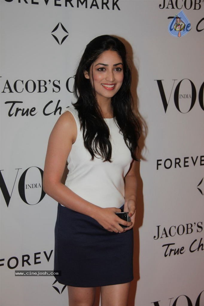 Hot Bolly Celebs at Vogue India 5th Anniversary Party - 41 / 53 photos