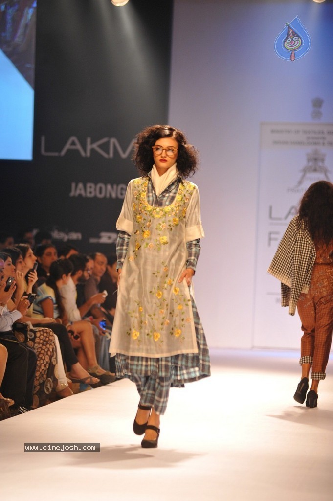 Hot Bolly Celebs Walks the Ramp at LFW 2014 - 50 / 187 photos