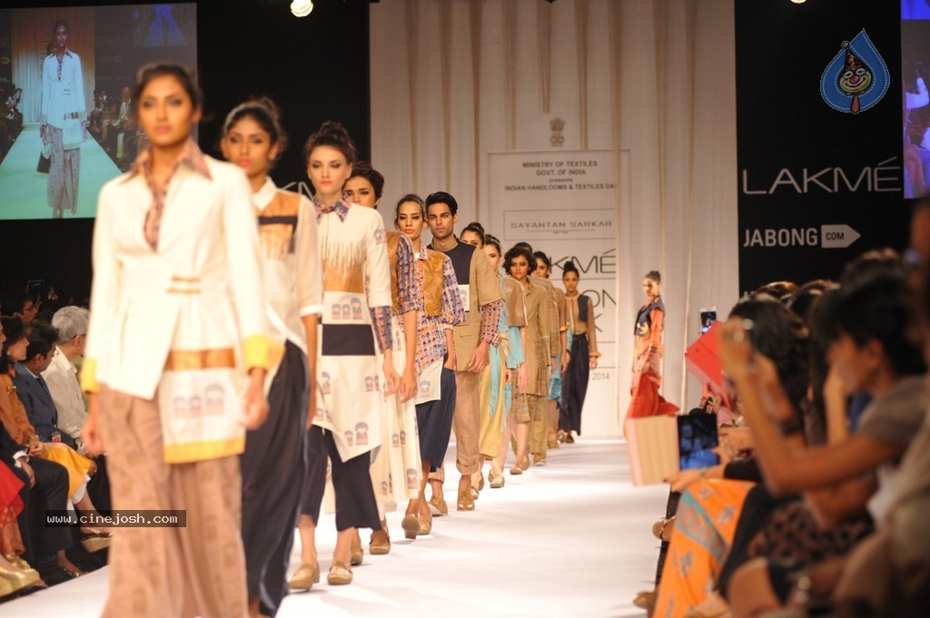 Hot Bolly Celebs Walks the Ramp at LFW 2014 - 114 / 187 photos