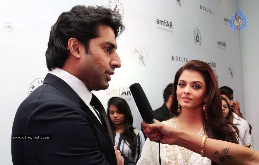 Hot Celebs at AMFAR Fund Raising Event - 18 / 38 photos