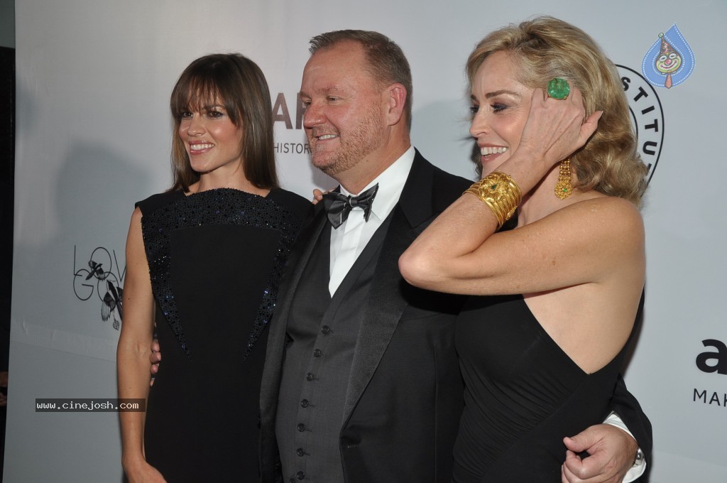 Hot Celebs at AMFAR Fund Raising Event - 30 / 38 photos