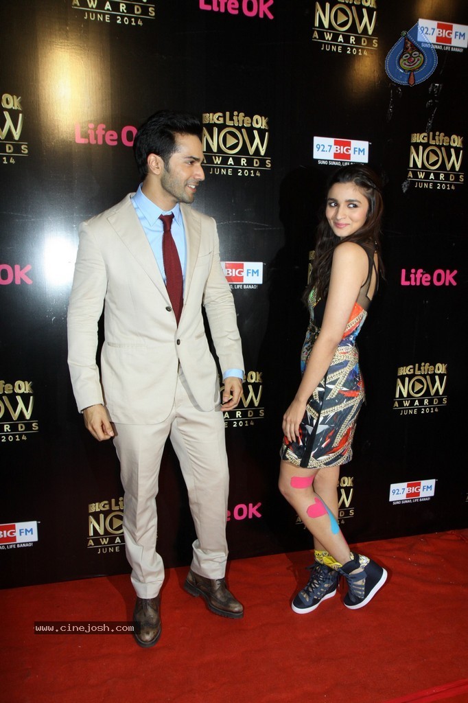 Hot Celebs at Big Life OK Awards 2014 - 13 / 125 photos