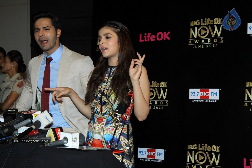 Hot Celebs at Big Life OK Awards 2014 - 67 / 125 photos