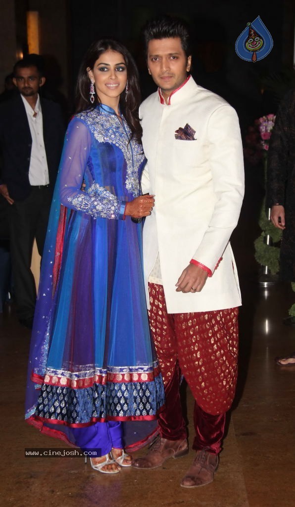 Hot Celebs at Deepshikha n Kaishav Sangeet Ceremony - 40 / 142 photos