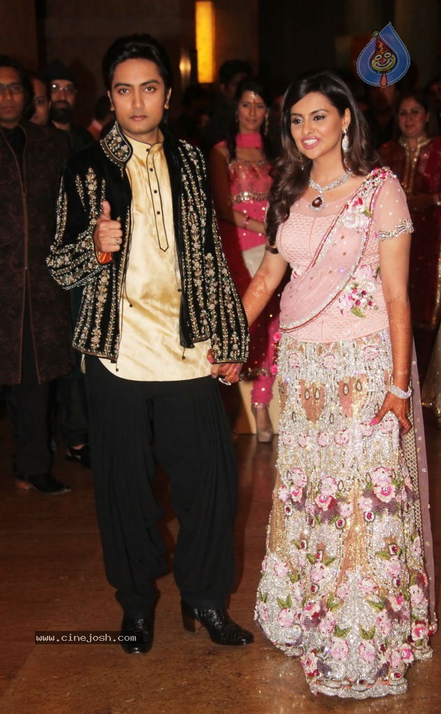 Hot Celebs at Deepshikha n Kaishav Sangeet Ceremony - 87 / 142 photos