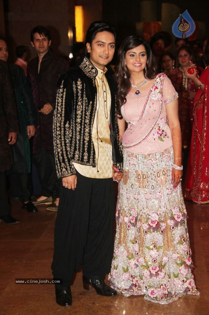 Hot Celebs at Deepshikha n Kaishav Sangeet Ceremony - 121 / 142 photos