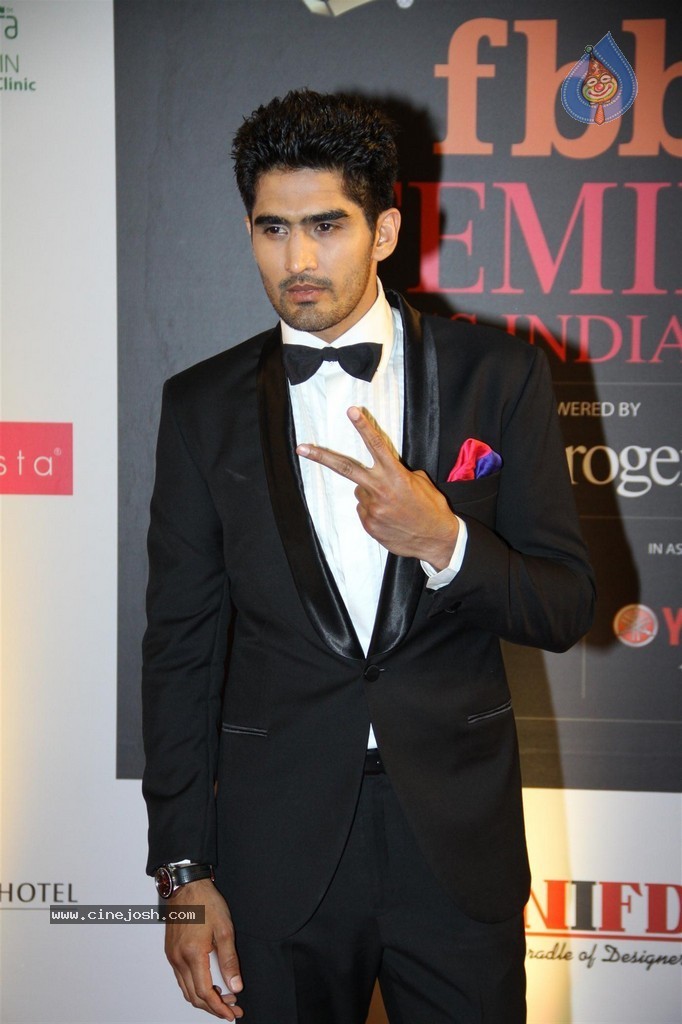 Hot Celebs at Femina Miss India 2014 - 64 / 112 photos