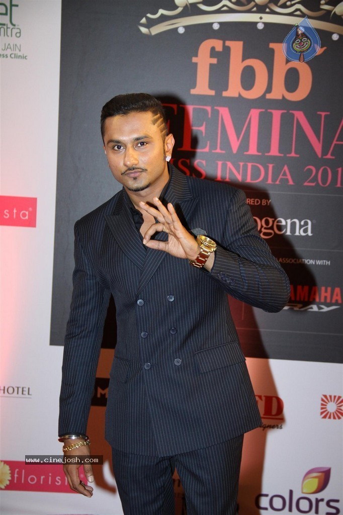 Hot Celebs at Femina Miss India 2014 - 80 / 112 photos