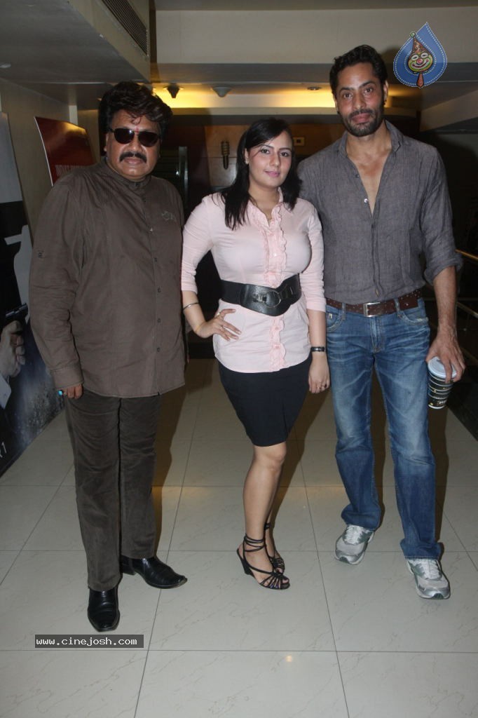 Hot Celebs at Janleva 555 Premiere - 22 / 44 photos