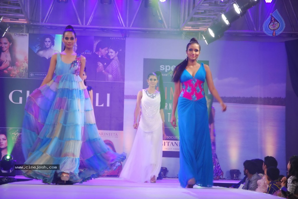 Hot Fashion Show at Gitanjali Boat Show - 70 / 101 photos