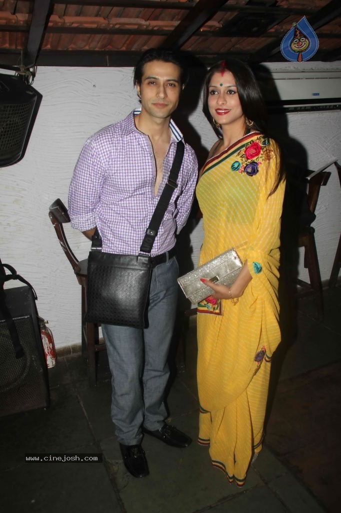 Hot Girls at Juhi n Sachin Shroff Party - 12 / 80 photos