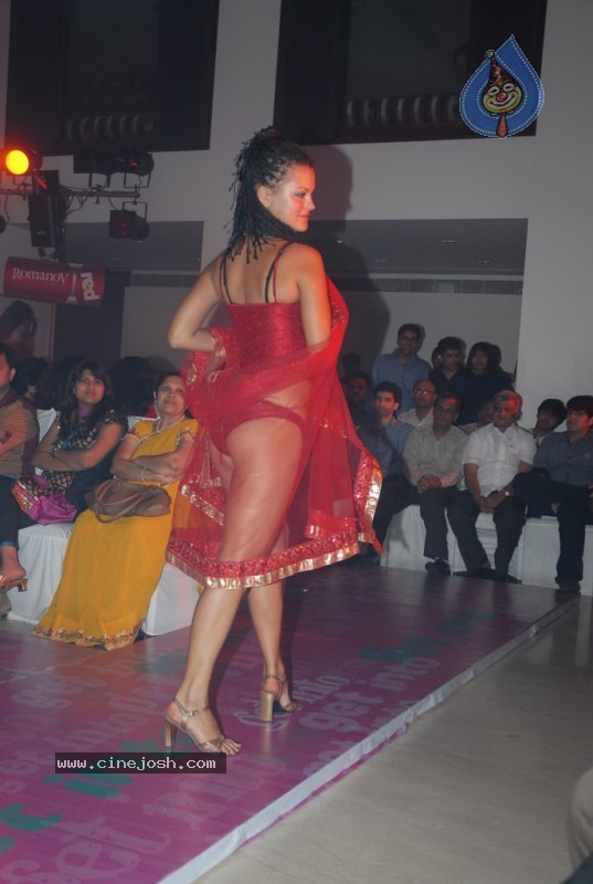 Hot Models at Geeta Singh's Lingerie Show - 38 / 52 photos
