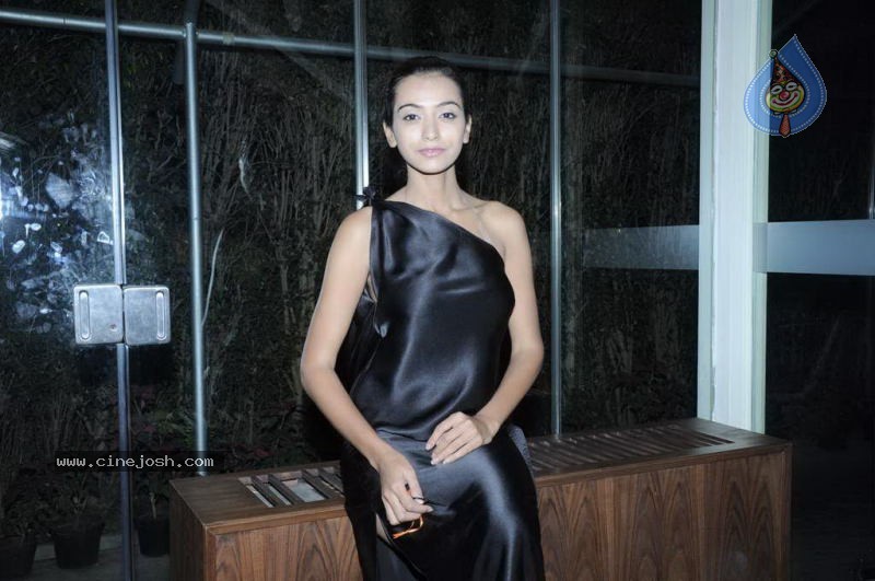 Hot Models at Wendell Rodericks Show - 42 / 57 photos