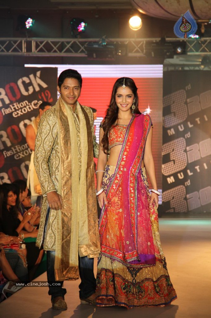 Housefull 2 Stars Rock the Ramp  - 6 / 31 photos