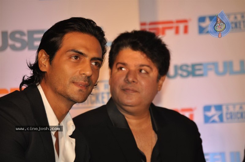 Housefull Movie Starcast at ICC T20 World Cup Event - 10 / 42 photos