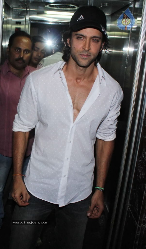 Hrithik Roshan Bday Event - 4 / 27 photos