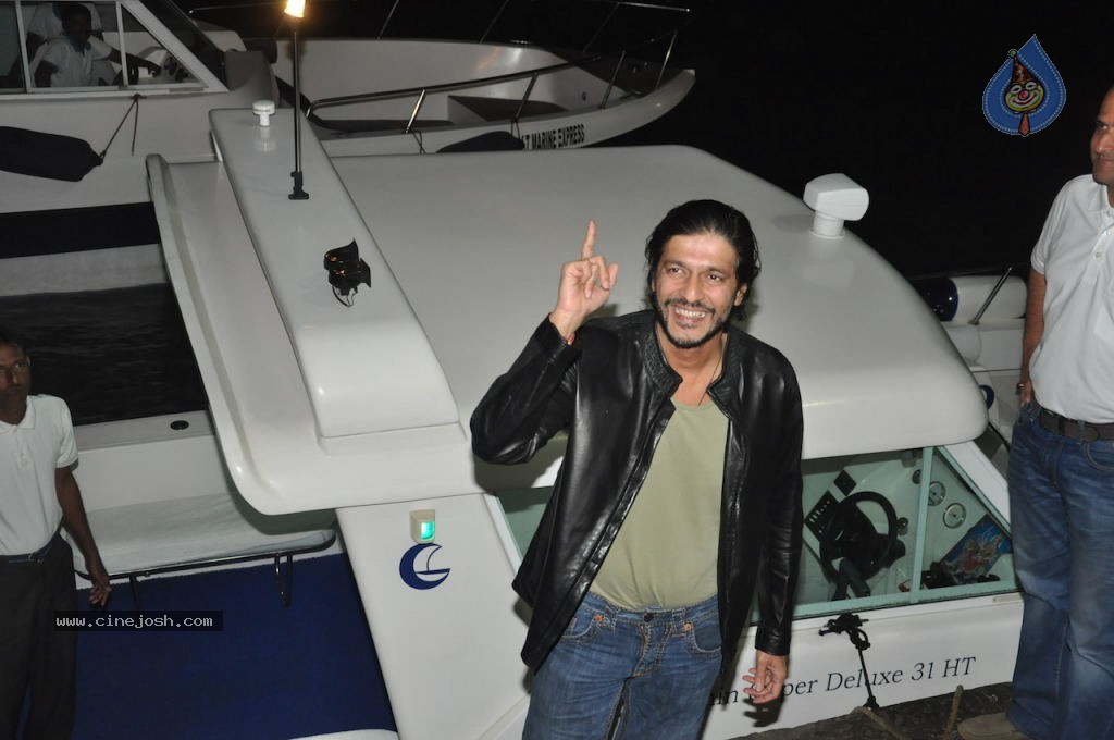 Hrithik Roshan Birthday Party - 6 / 75 photos