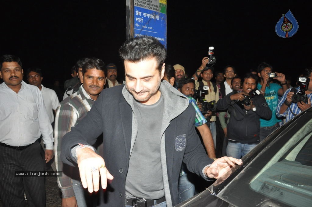 Hrithik Roshan Birthday Party - 51 / 75 photos