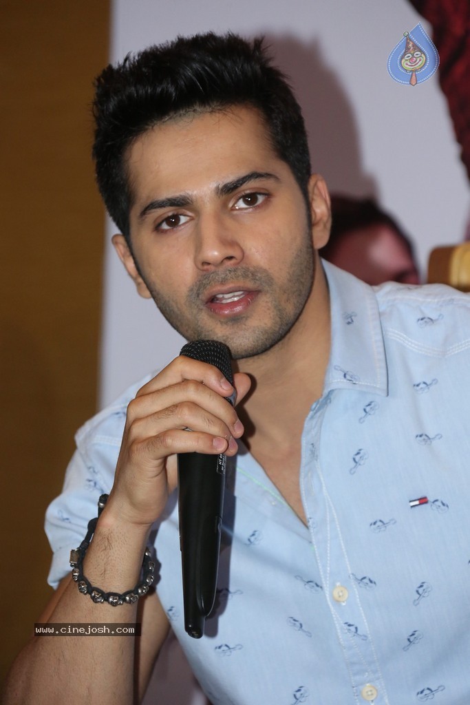 Humpty Sharma Ki Dulhania Film Press Meet - 18 / 82 photos
