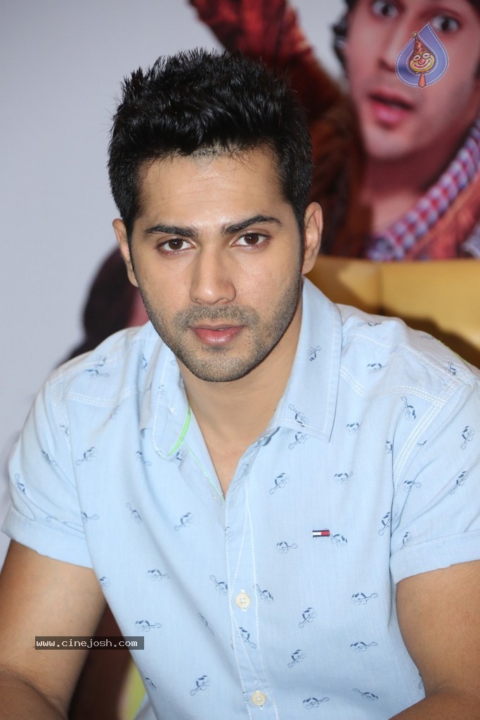 Humpty Sharma Ki Dulhania Film Press Meet - 24 / 82 photos