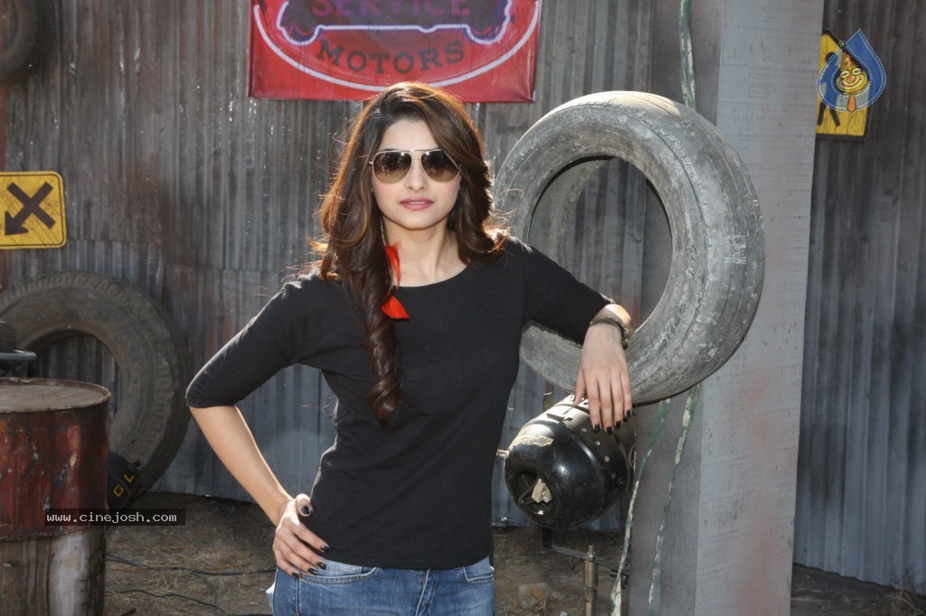 I Me Aur Main Movie Song Shooting Spot - 49 / 58 photos