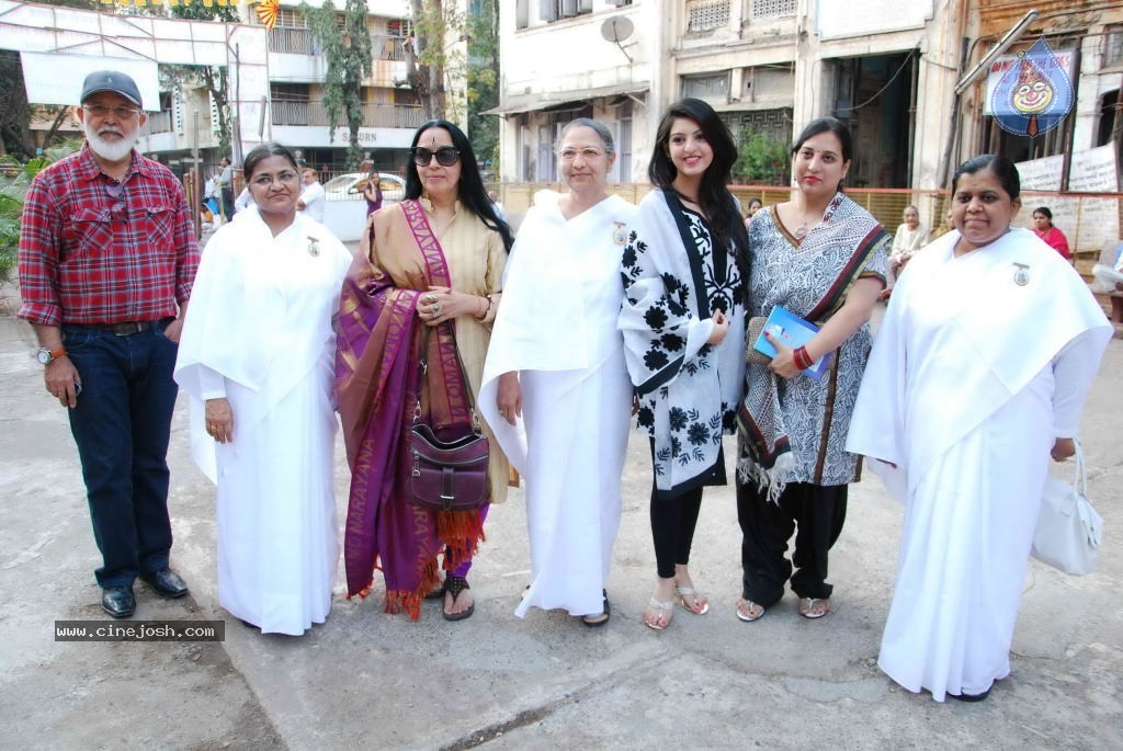 Ila Inaugurates Auspicious Display of Jyotirlinga - 29 / 29 photos